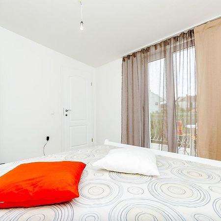Apartments Mirko I Anda Donji Okrug  Екстериор снимка