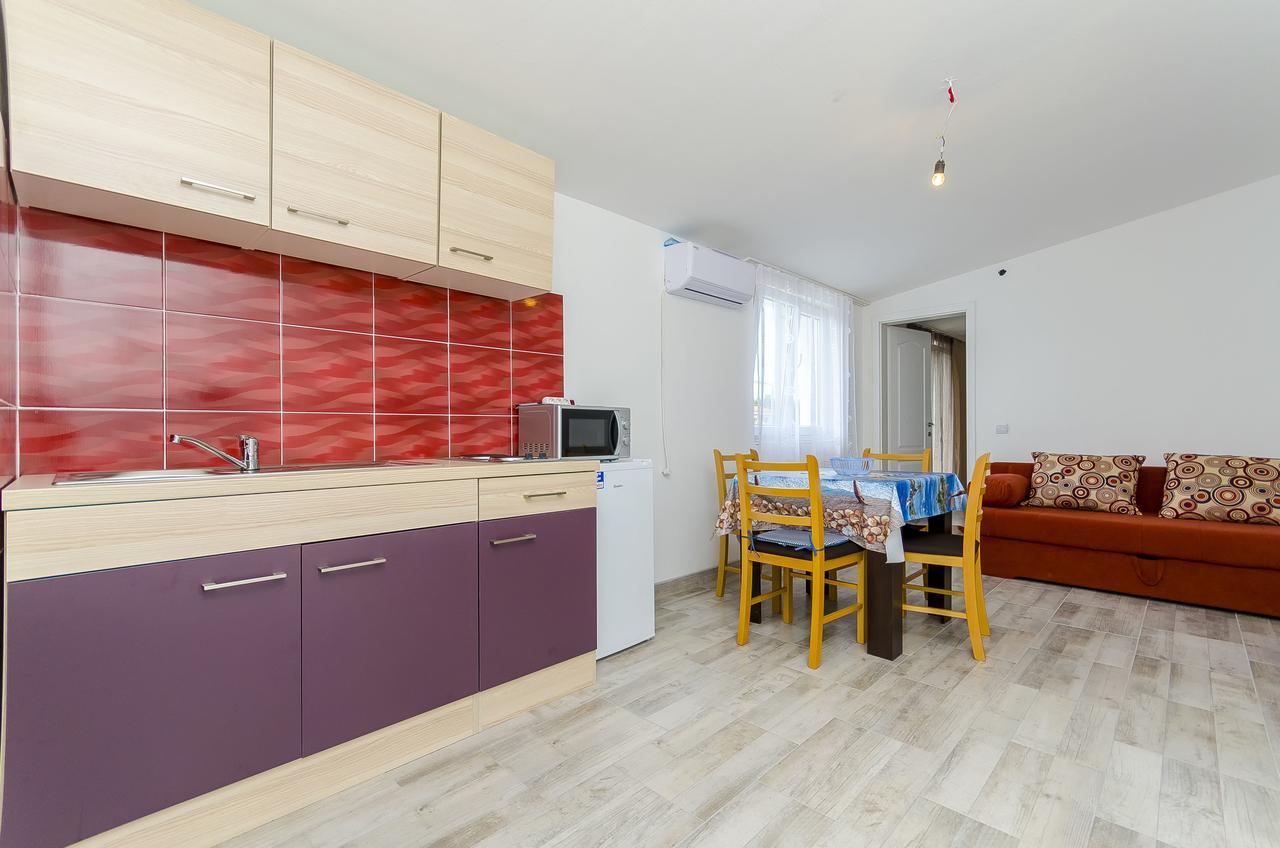 Apartments Mirko I Anda Donji Okrug  Екстериор снимка