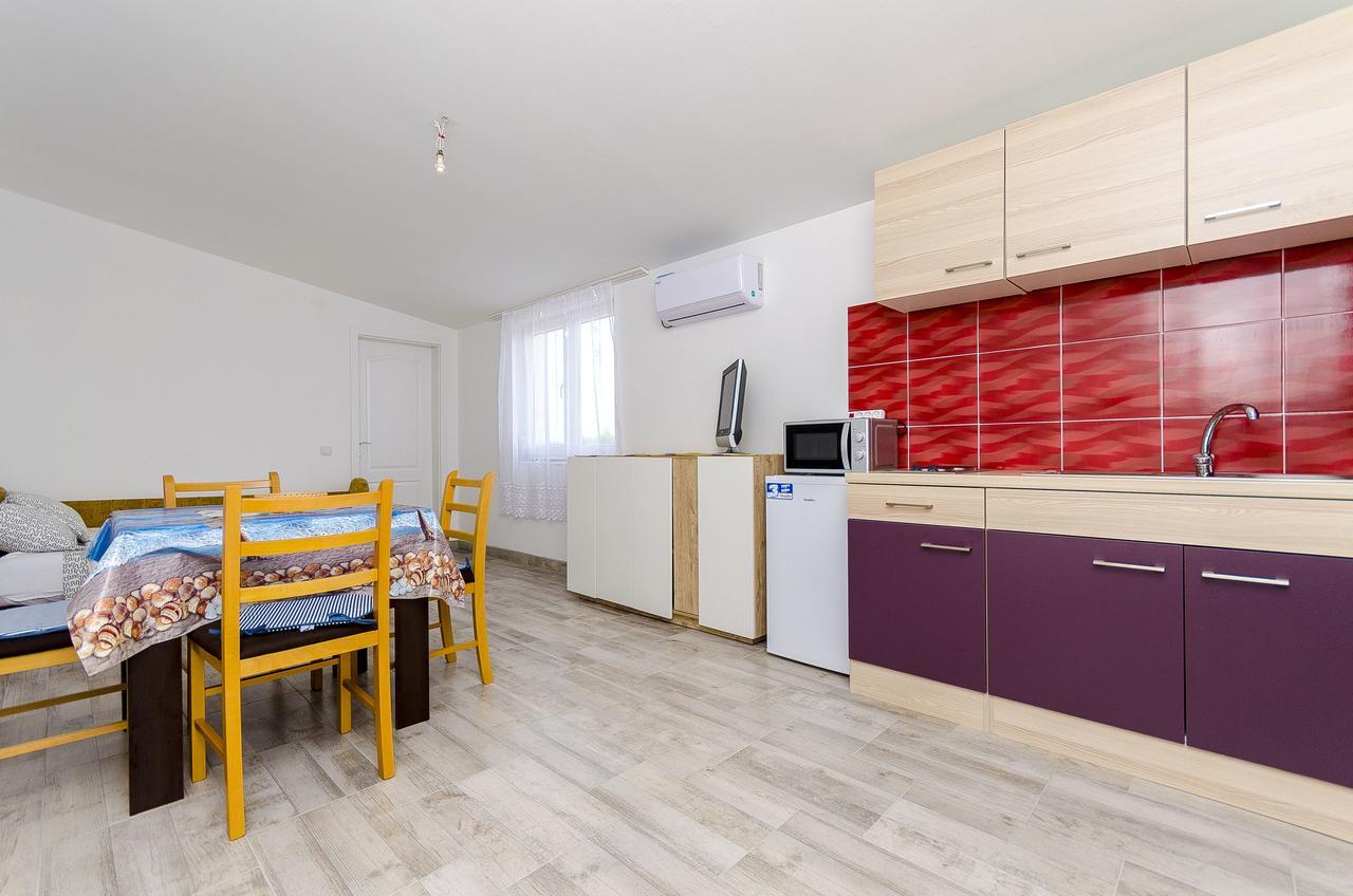 Apartments Mirko I Anda Donji Okrug  Екстериор снимка