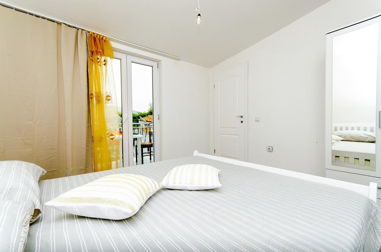 Apartments Mirko I Anda Donji Okrug  Екстериор снимка