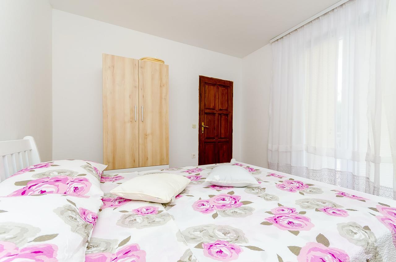 Apartments Mirko I Anda Donji Okrug  Екстериор снимка