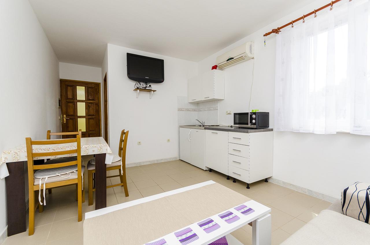 Apartments Mirko I Anda Donji Okrug  Екстериор снимка